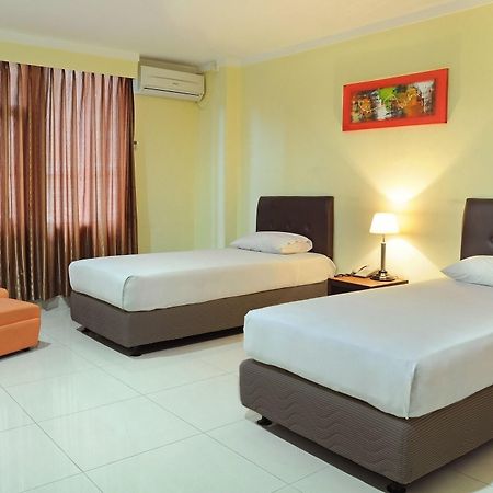 Hotel Banyuwangi Sintera Jacarta Exterior foto