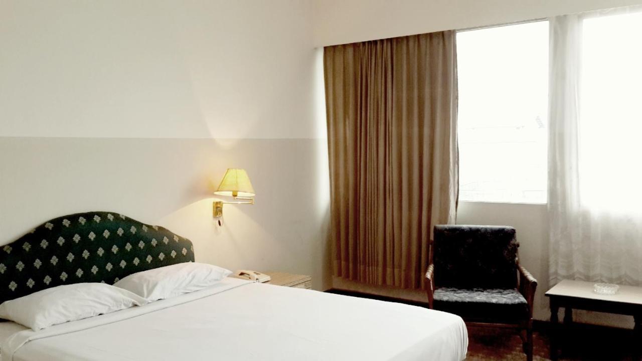 Hotel Banyuwangi Sintera Jacarta Exterior foto