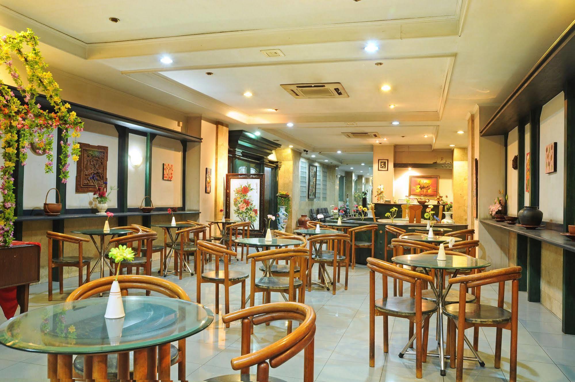 Hotel Banyuwangi Sintera Jacarta Exterior foto